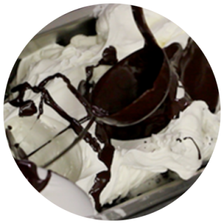 ICE CREAM STRACCIATELLA